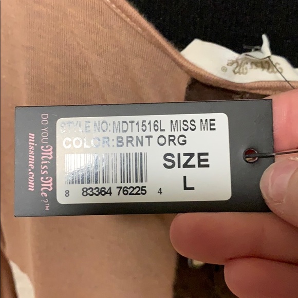 NWT Boutique Miss Me Top in Large - Picture 3 of 4